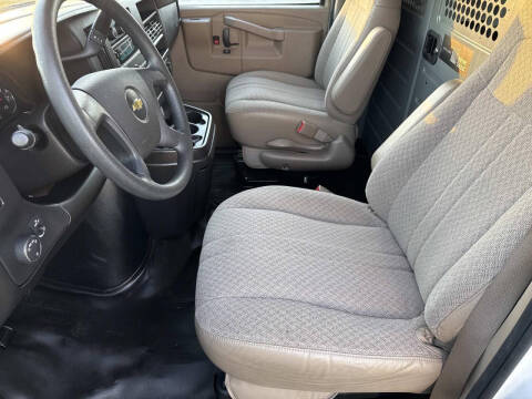 2017 Chevrolet Express 2500