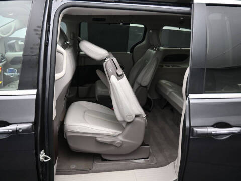 2021 Chrysler Pacifica Hybrid Touring L