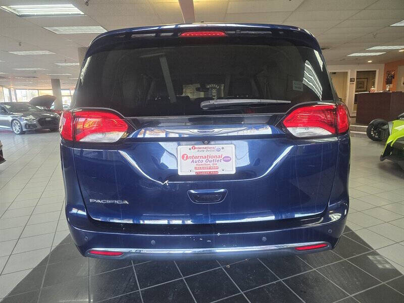 2020 Chrysler Pacifica Touring L