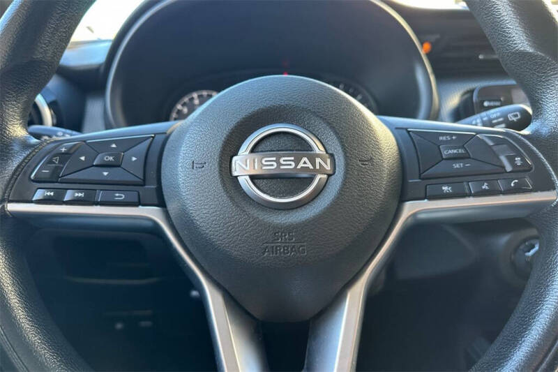 2022 Nissan Kicks SV