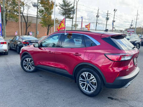 2020 Ford Escape SEL