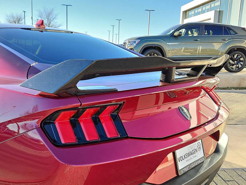 2025 Ford Mustang Dark Horse