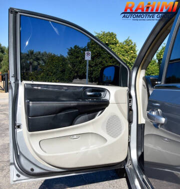 2014 Chrysler Town and Country Touring