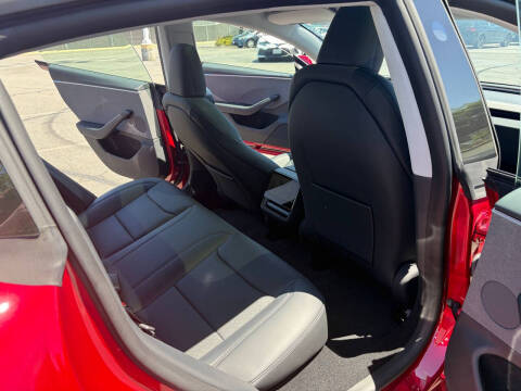 2025 Tesla Model 3 Long Range