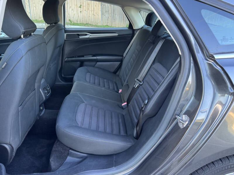 2017 Ford Fusion Hybrid SE