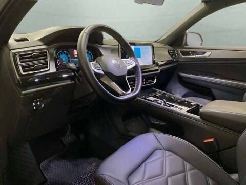 2025 Volkswagen Atlas Cross Sport SE 4Motion