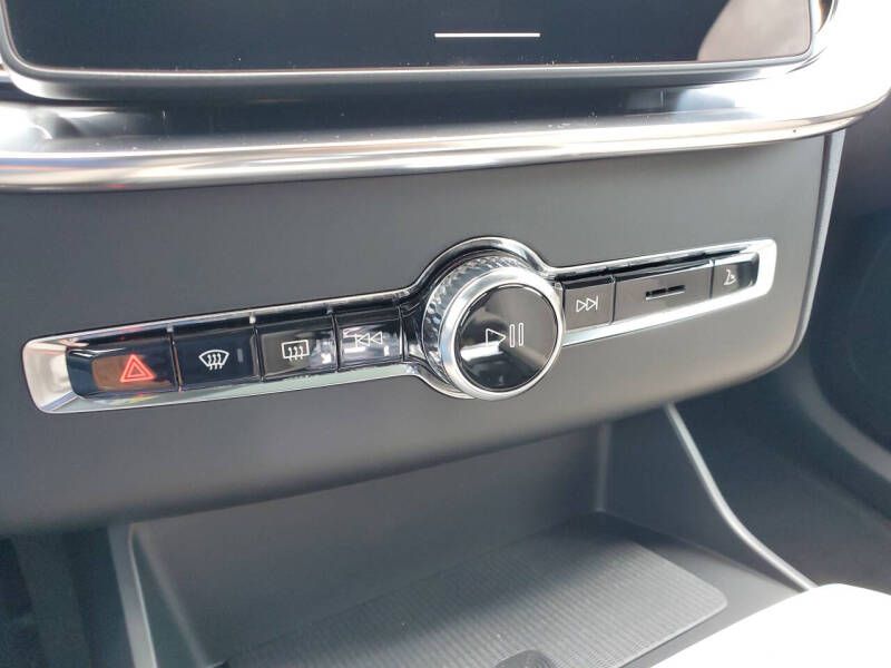 2026 Volvo XC90 B6 Plus 6P