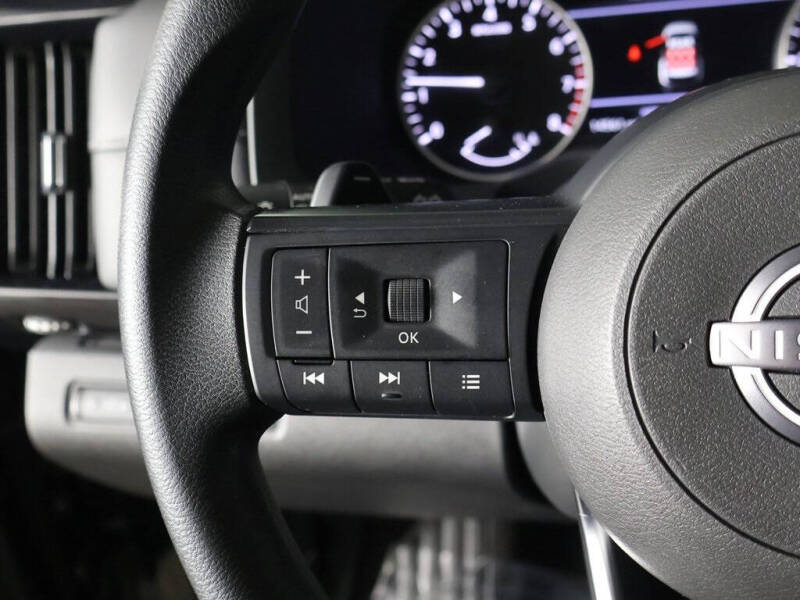 2024 Nissan Pathfinder S