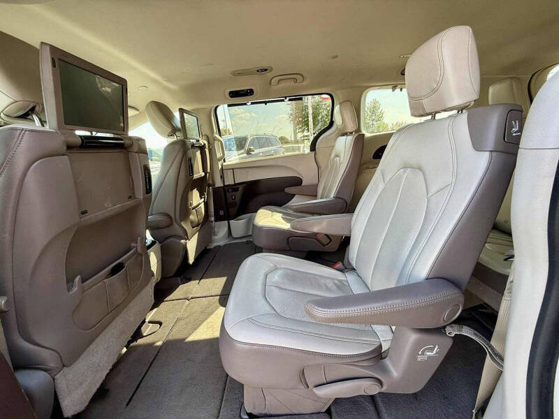 2018 Chrysler Pacifica Touring L Plus