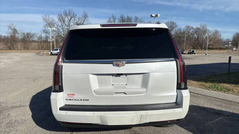 2019 Cadillac Escalade Platinum