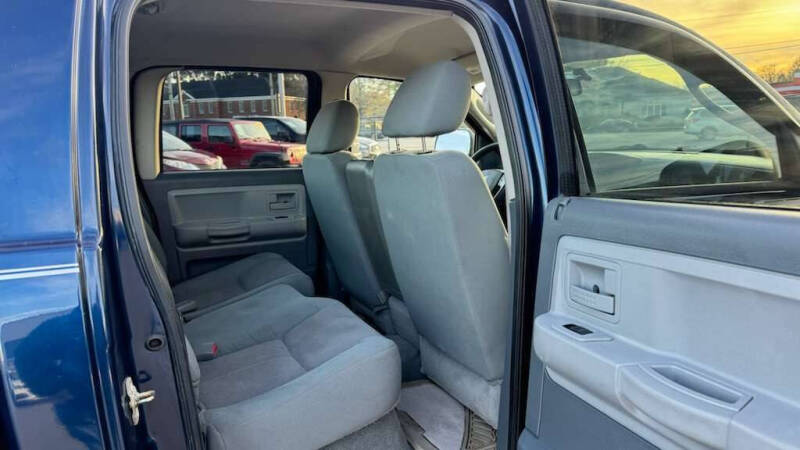 2005 Dodge Dakota SLT