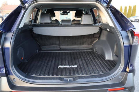 2022 Toyota RAV4 Hybrid XLE Premium