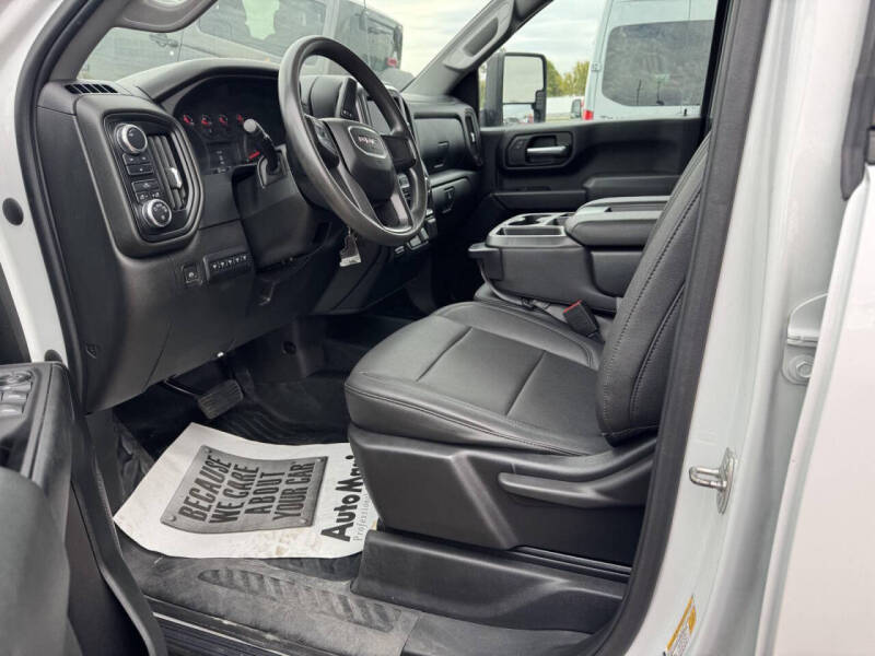 2022 GMC Sierra 2500HD Pro - Photo 8