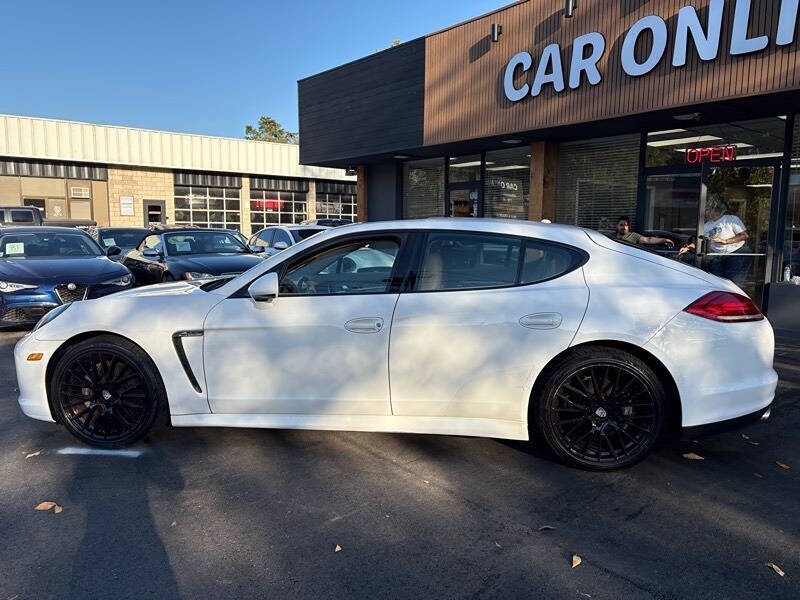 2011 Porsche Panamera 4