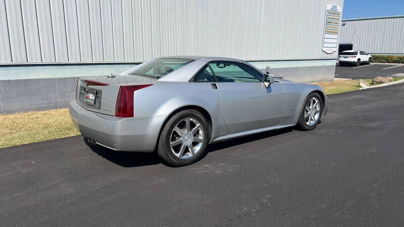2005 Cadillac XLR