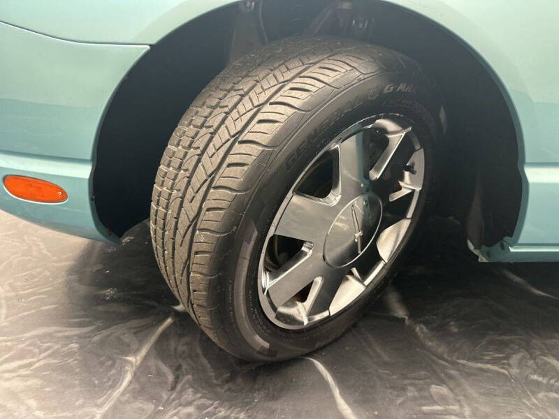 2002 Ford Thunderbird Deluxe