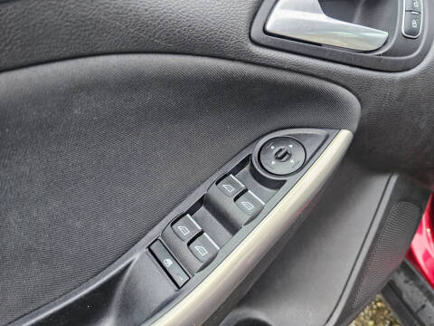 2017 Ford Focus Titanium