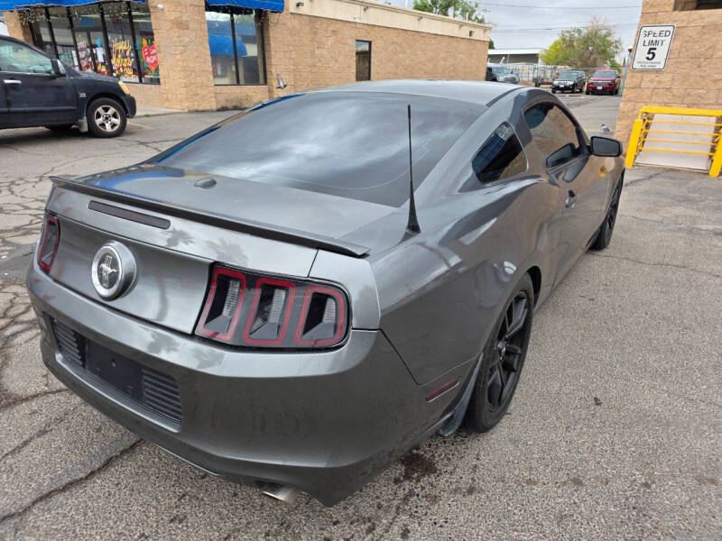 2013 Ford Mustang V6