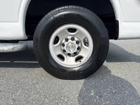 2023 Chevrolet Express 2500