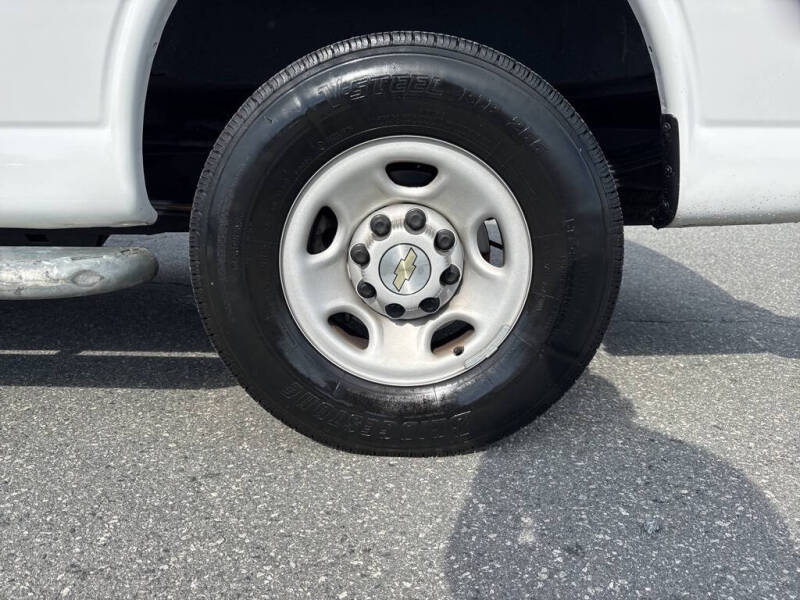 2023 Chevrolet Express 2500