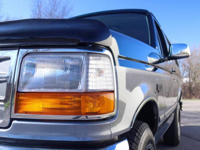 1995 Ford Bronco's photo