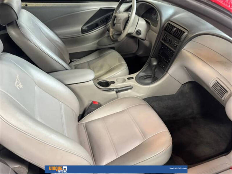 2002 Ford Mustang Deluxe