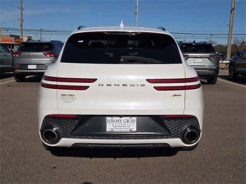 2023 Genesis GV70 2.5T Standard