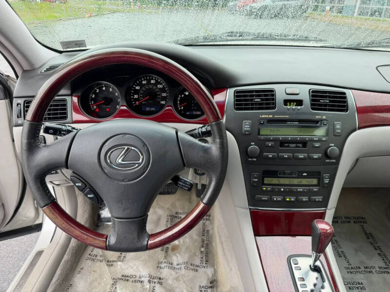 2004 Lexus ES 330