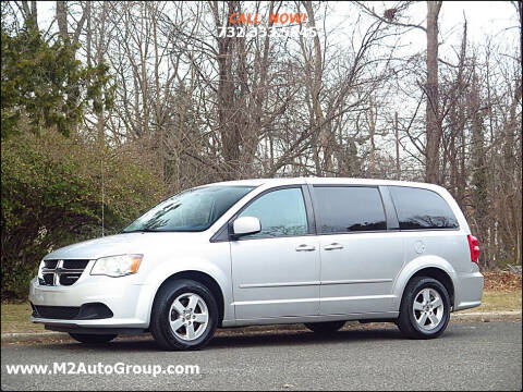 white minivan for sale