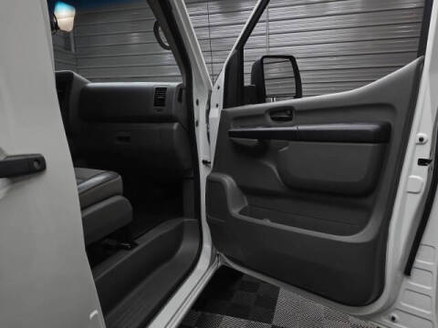2016 Nissan NV