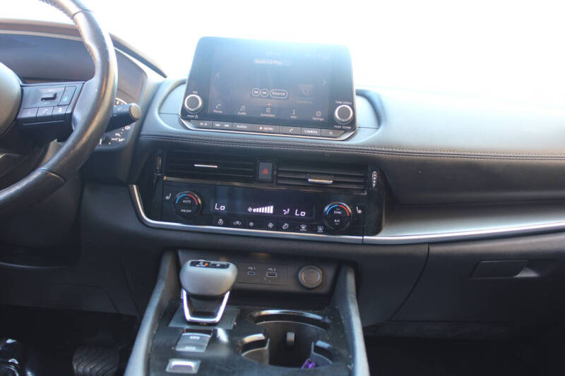 2022 Nissan Rogue SV