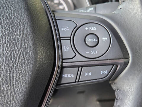 2024 Toyota Camry Hybrid SE