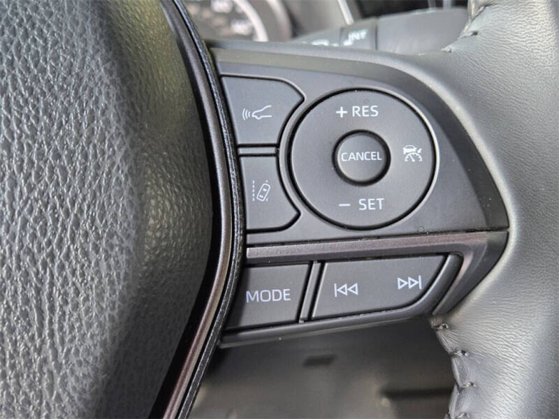 2024 Toyota Camry Hybrid SE