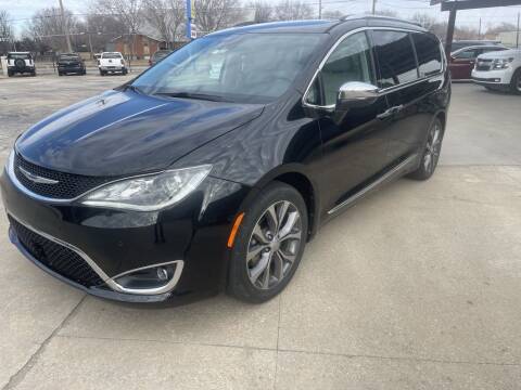 2017 Chrysler Pacifica for sale at Kansas Auto Sales in Wichita KS