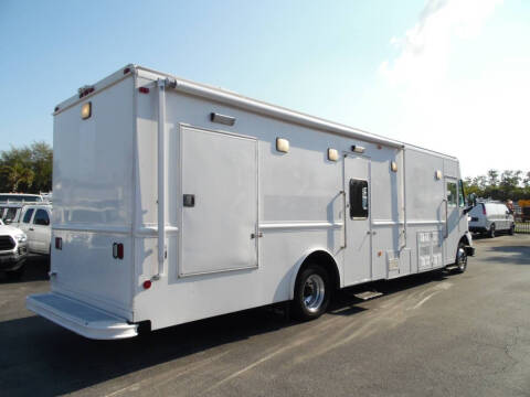 2003 Freightliner MT55 Chassis