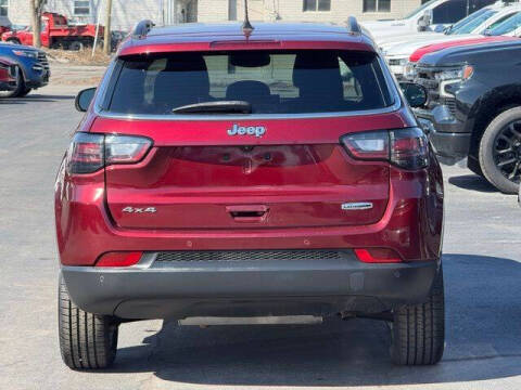 2022 Jeep Compass Latitude Lux