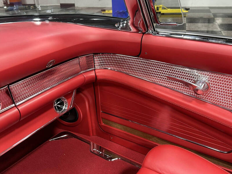 1956 Ford Thunderbird