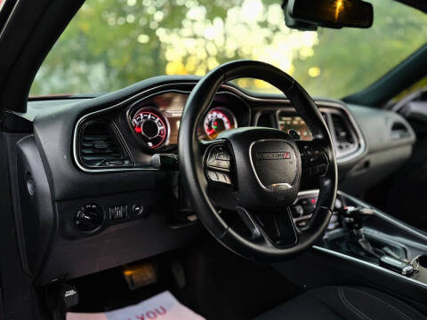2015 Dodge Challenger SXT