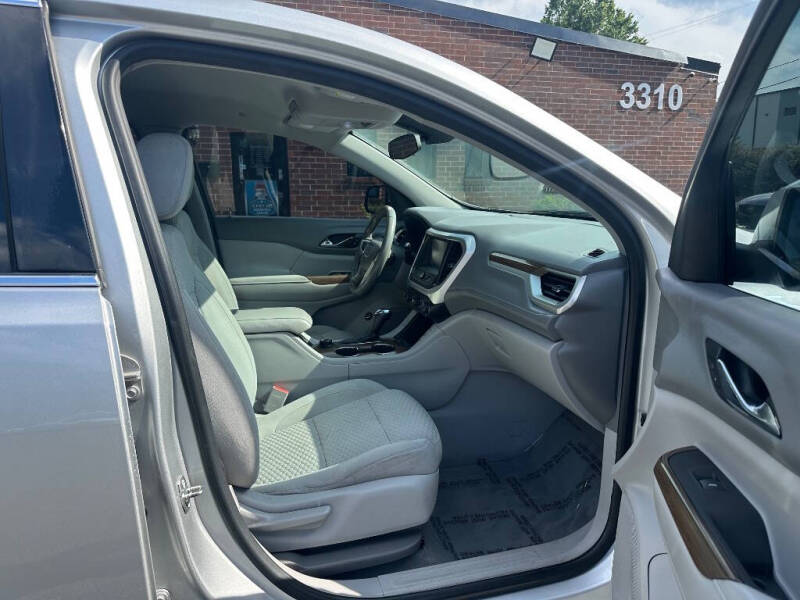 2018 GMC Acadia SLE-2