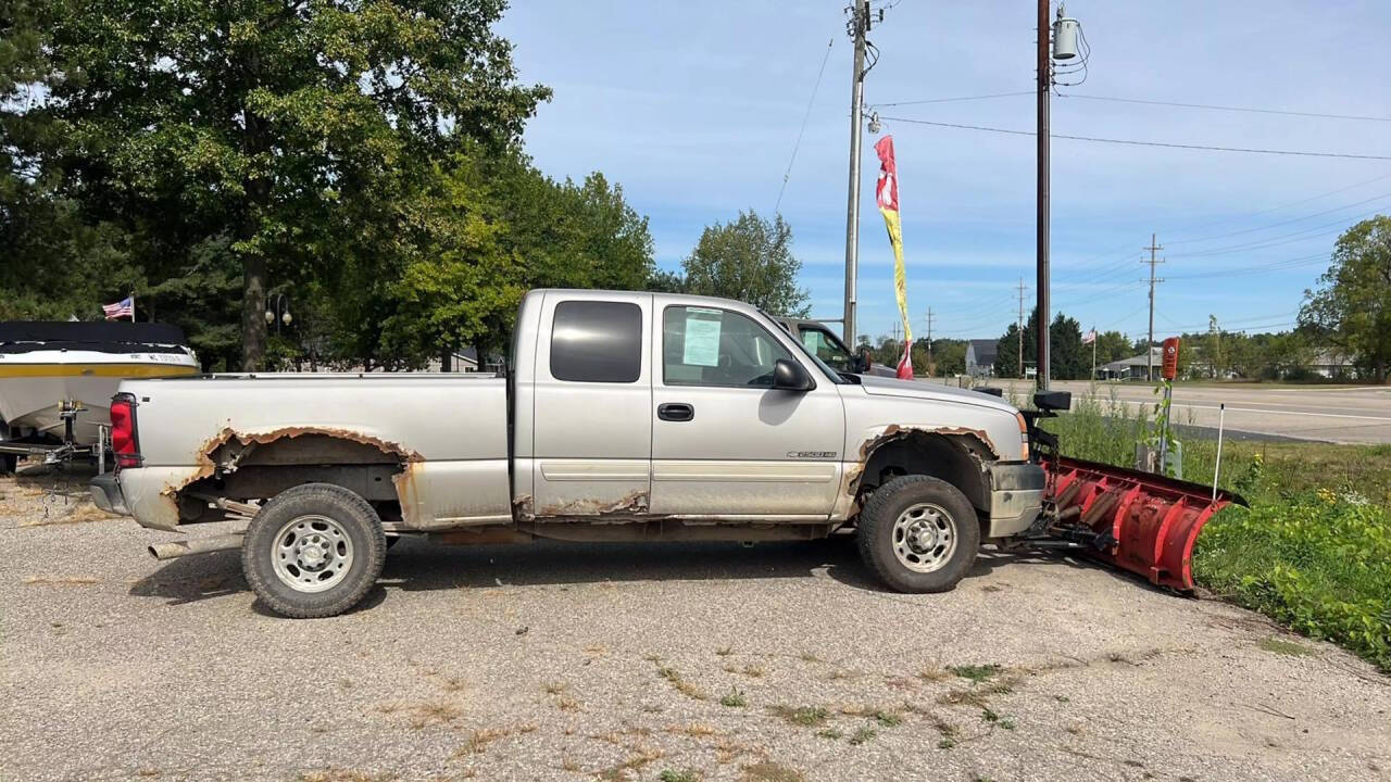 2005 Chevrolet Silverado 2500HD for sale at Newcombs North Certified Auto Sales in Metamora, MI