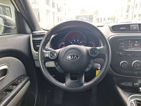 2016 Kia Soul +