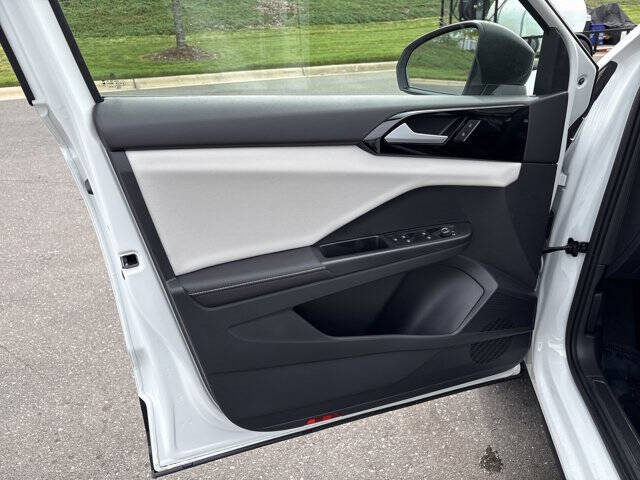 2025 Volkswagen Taos S