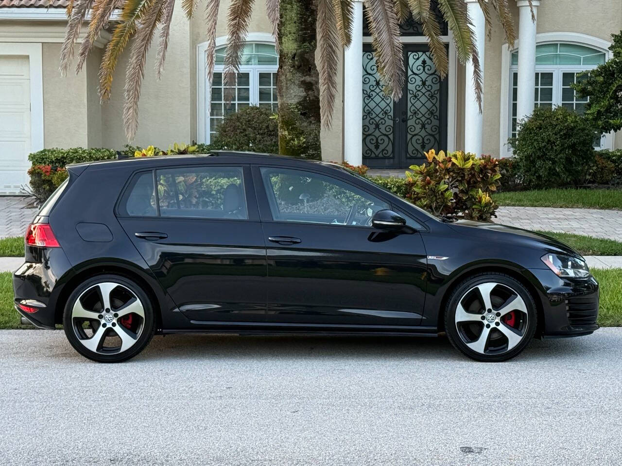 Black 2015 Volkswagen Golf GTI S S 4dr Hatchback 6A 2