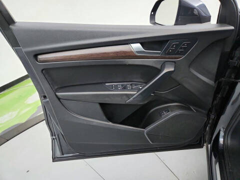 2022 Audi Q5 quattro Premium 40 TFSI