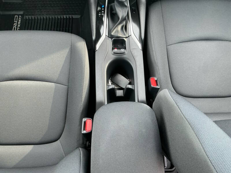 2025 Toyota Corolla Cross LE