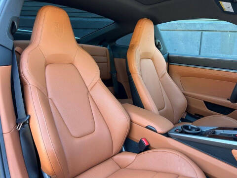 2025 Porsche 911 Carrera
