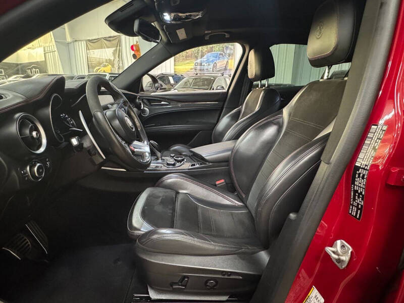 2018 Alfa Romeo Stelvio Quadrifoglio