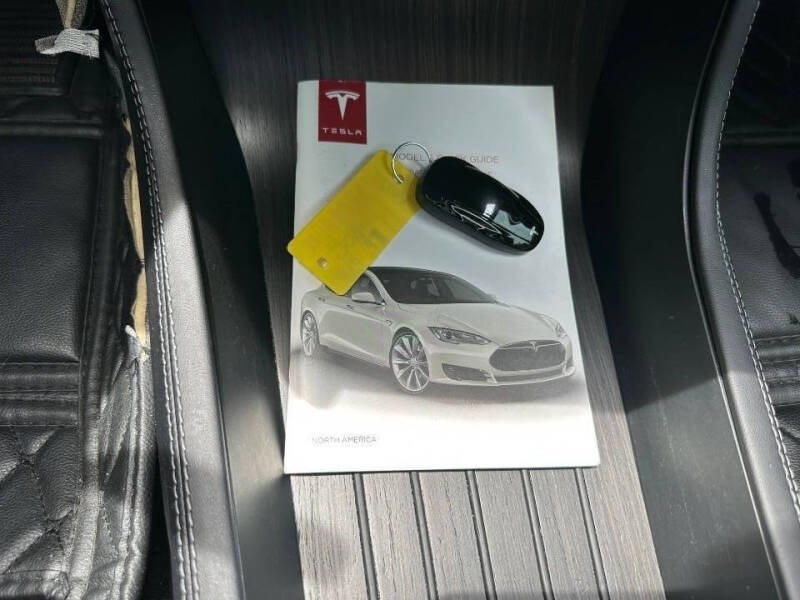 2015 Tesla Model S 85D