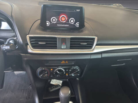 2018 Mazda MAZDA3 Sport