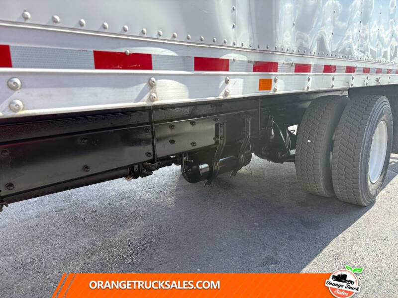 2018 Freightliner M2 106